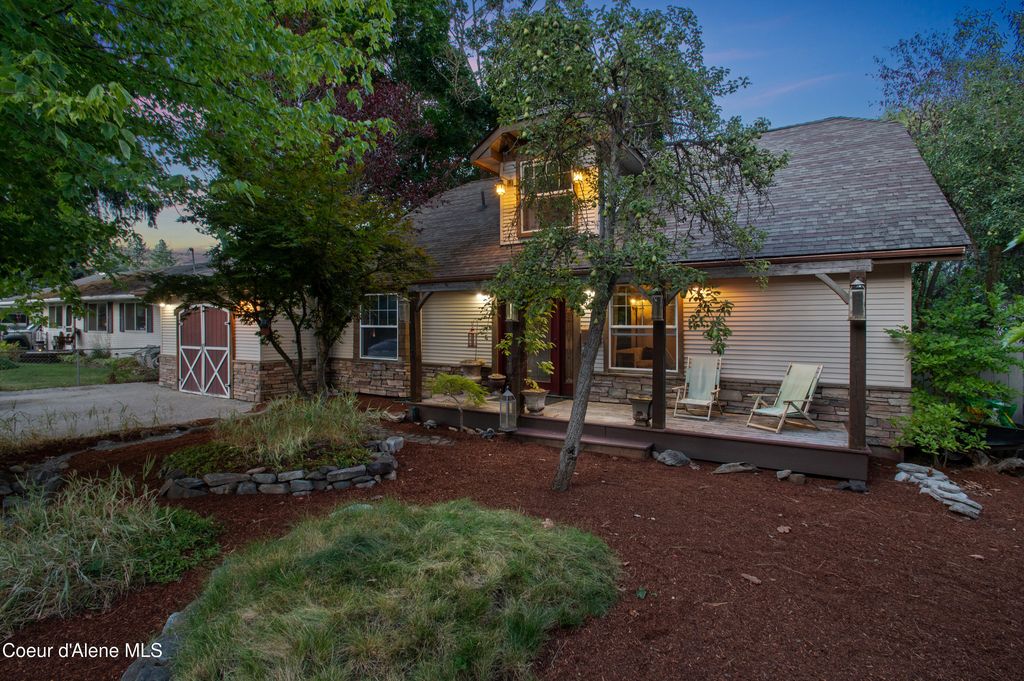 10430 N Strahorn, Hayden, ID 83835