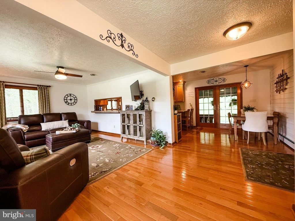 Image 10 of property listing at 10329 WINNERS LN NW, Frostburg, MD 21532
