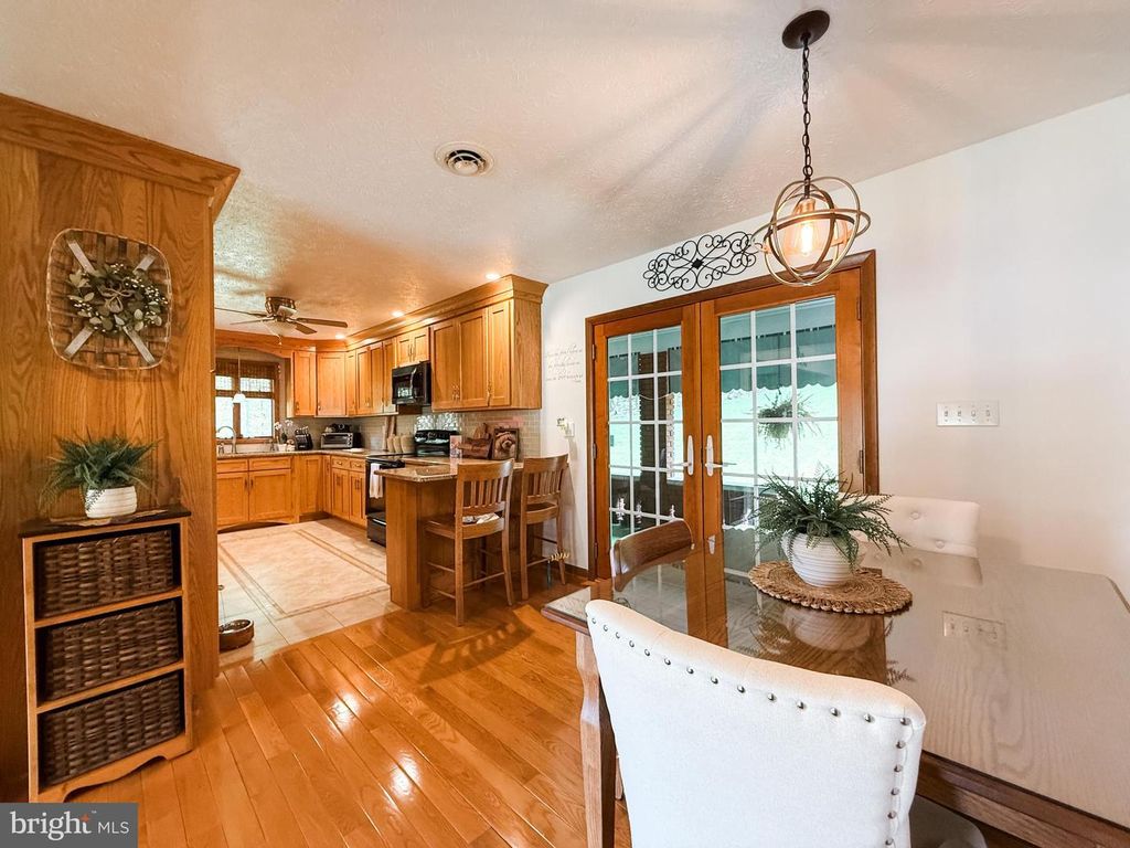 Image 12 of property listing at 10329 WINNERS LN NW, Frostburg, MD 21532