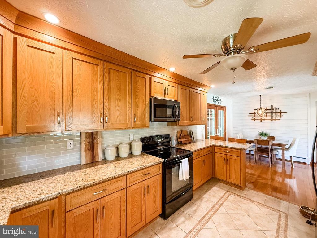 Image 15 of property listing at 10329 WINNERS LN NW, Frostburg, MD 21532