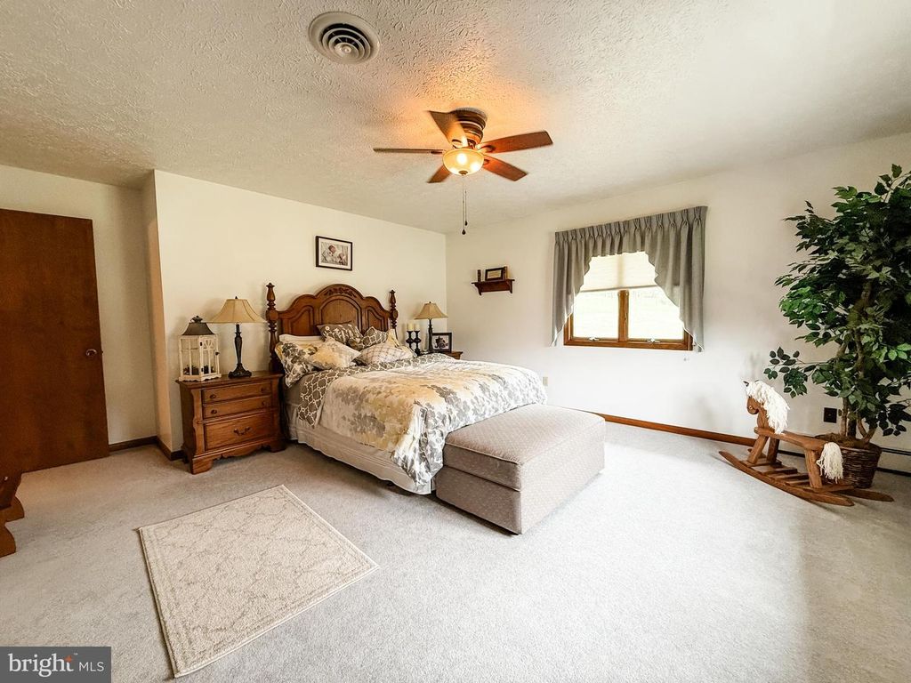 Image 24 of property listing at 10329 WINNERS LN NW, Frostburg, MD 21532