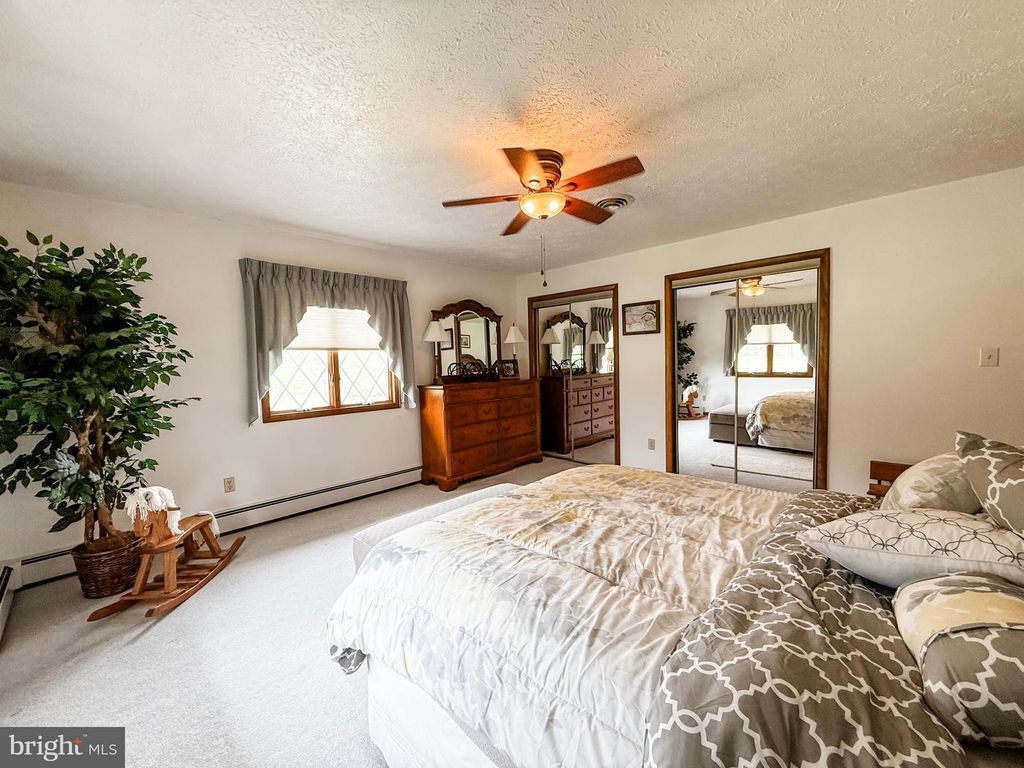 Image 25 of property listing at 10329 WINNERS LN NW, Frostburg, MD 21532