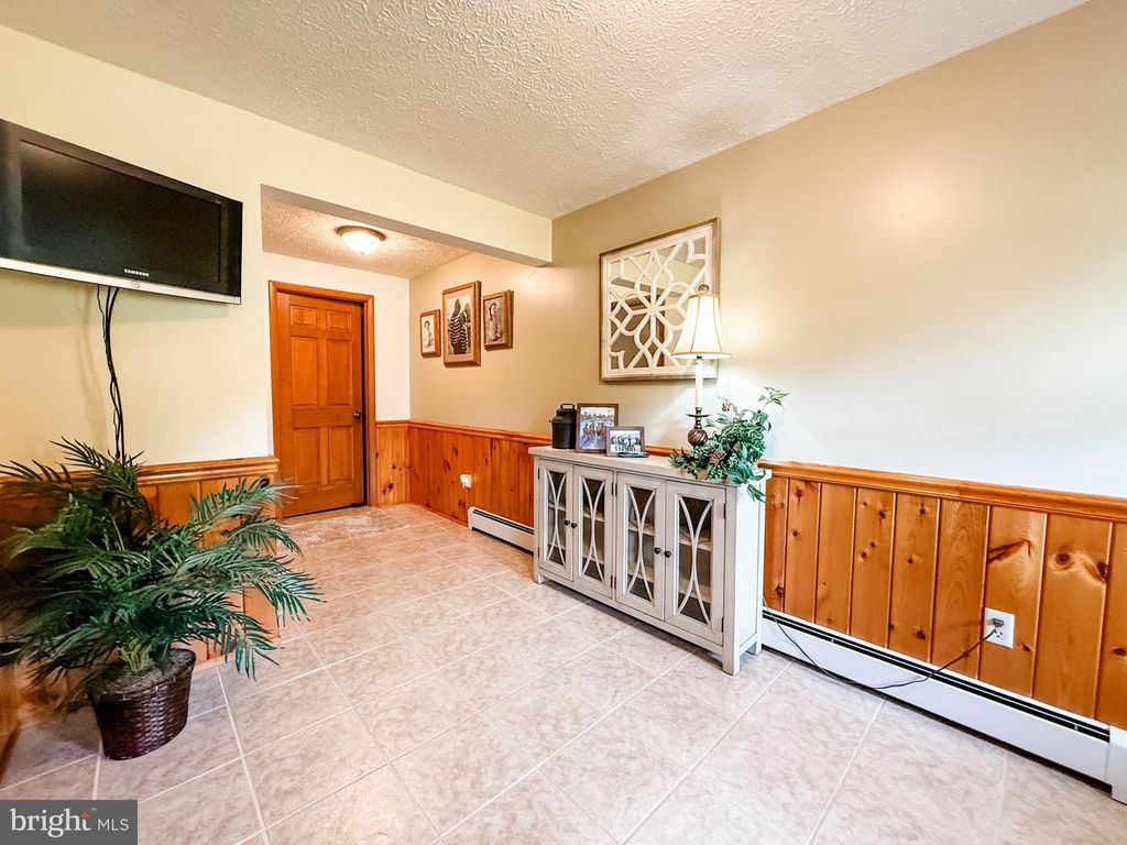 Image 31 of property listing at 10329 WINNERS LN NW, Frostburg, MD 21532