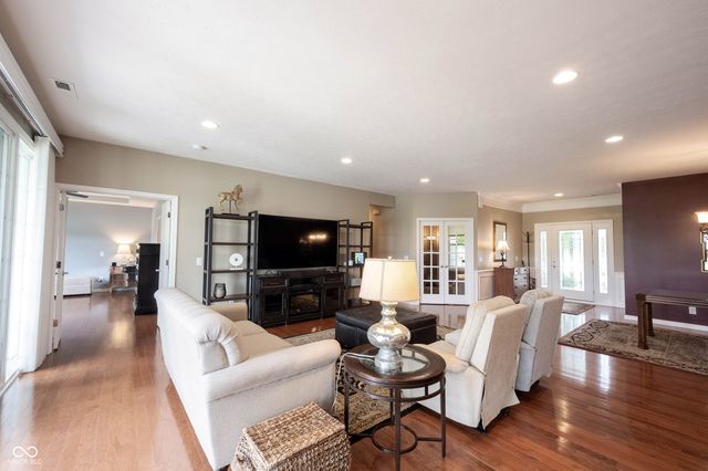 16275 Oakford Trail, Fishers, IN 46037