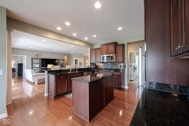 16275 Oakford Trail, Fishers, IN 46037