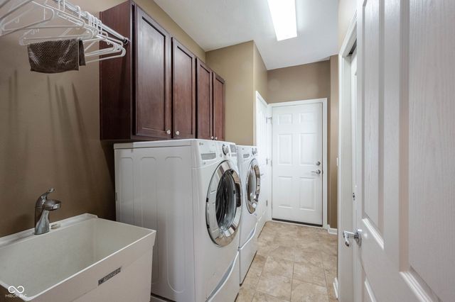 16275 Oakford Trail, Fishers, IN 46037