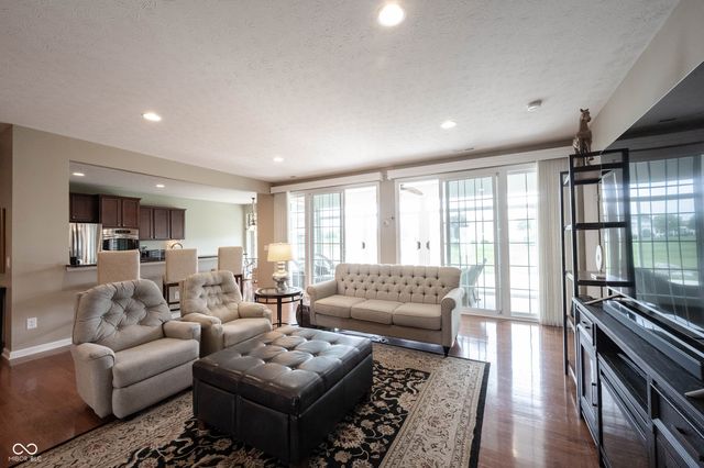 16275 Oakford Trail, Fishers, IN 46037