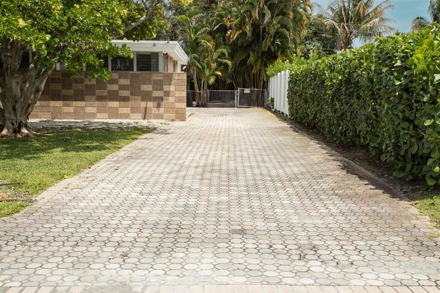 7306 Clarke Road, Lake Clarke Shores, FL 33406