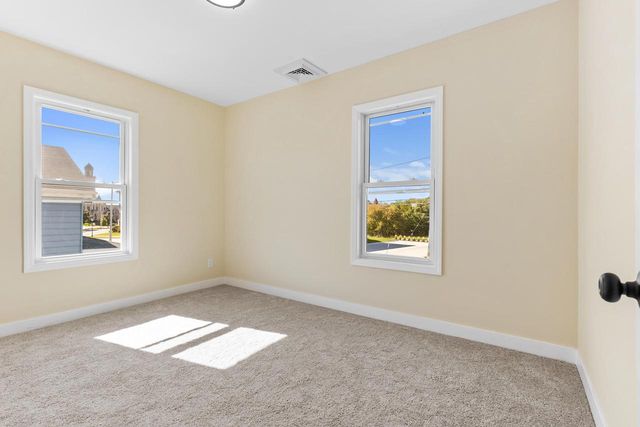 1037 White Rock AVENUE, Waukesha, WI 53186