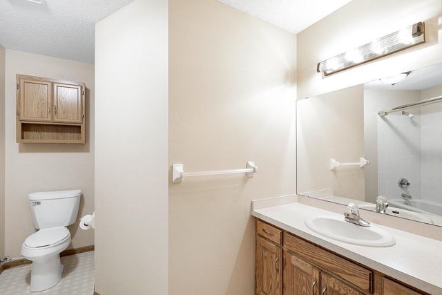8786 Norway Street NW, Coon Rapids, MN 55433
