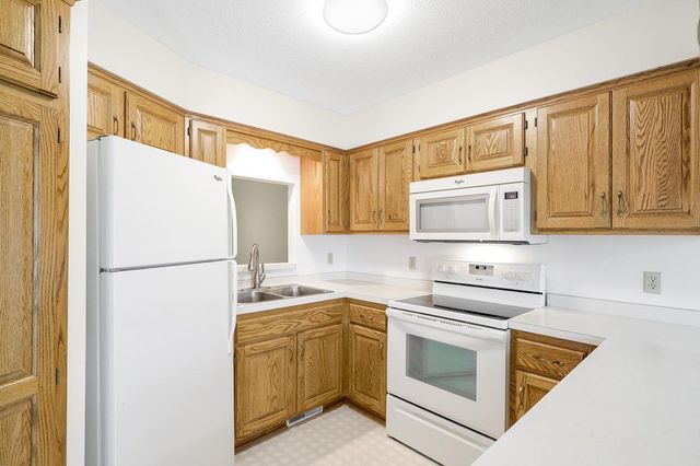 8786 Norway Street NW, Coon Rapids, MN 55433