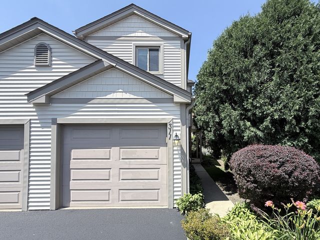 311 E Forest Knoll Drive, Palatine, IL 60074