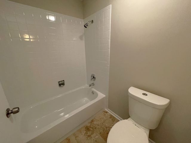 311 E Forest Knoll Drive, Palatine, IL 60074