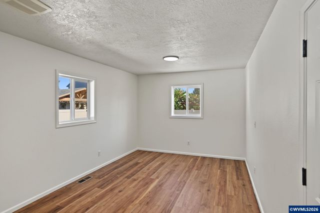 4331 Vasend Ct NE, Salem, OR 97305