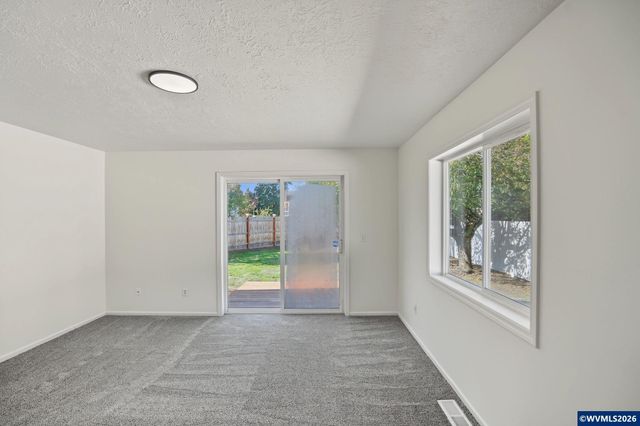 4331 Vasend Ct NE, Salem, OR 97305