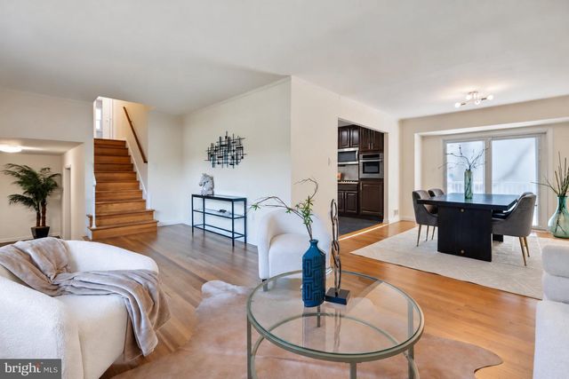 3 SUSSEX CT, Potomac, MD 20854