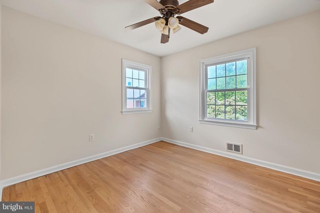 3 SUSSEX CT, Potomac, MD 20854