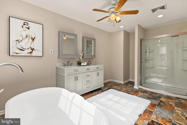 3 SUSSEX CT, Potomac, MD 20854