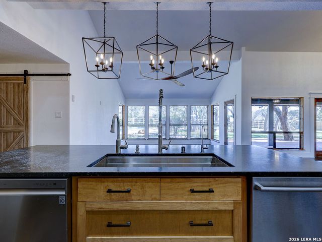 29540 Red Bud Hill, Boerne, TX 78015