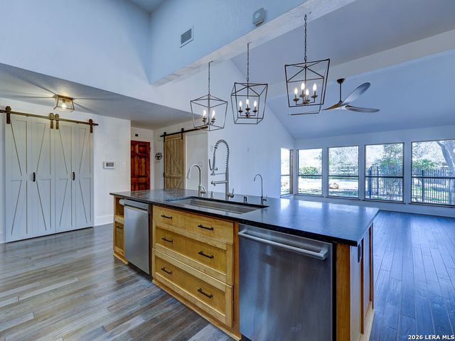 29540 Red Bud Hill, Boerne, TX 78015
