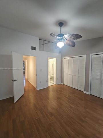 7870 SW 102nd Ln, Miami, FL 33156