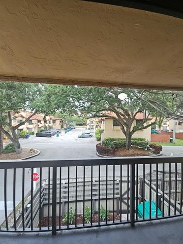 7870 SW 102nd Ln, Miami, FL 33156