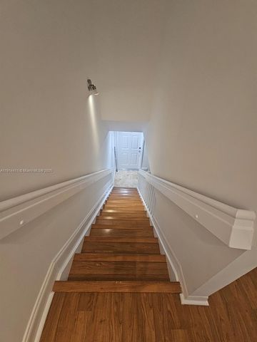 7870 SW 102nd Ln, Miami, FL 33156