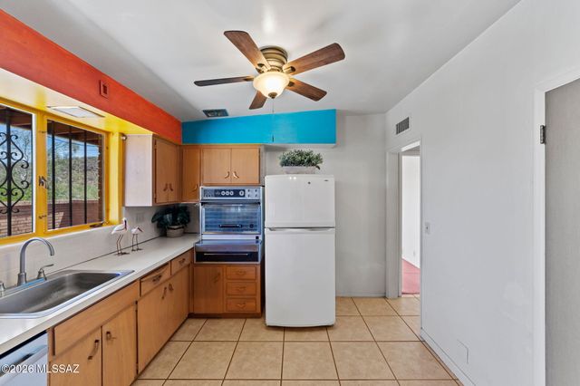 1904 W Anklam Road, Tucson, AZ 85745