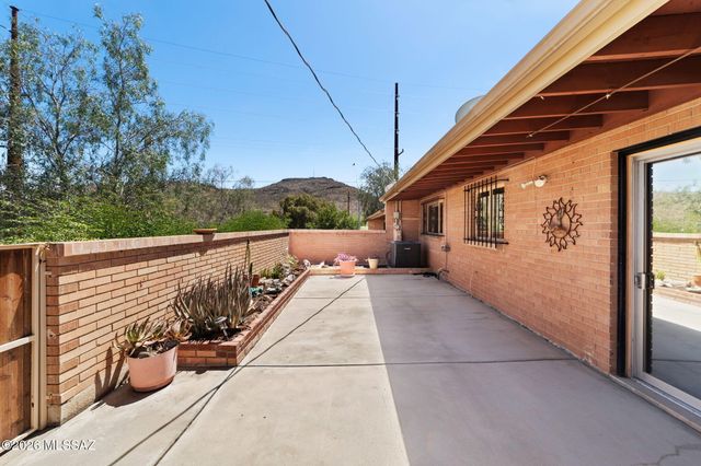 1904 W Anklam Road, Tucson, AZ 85745