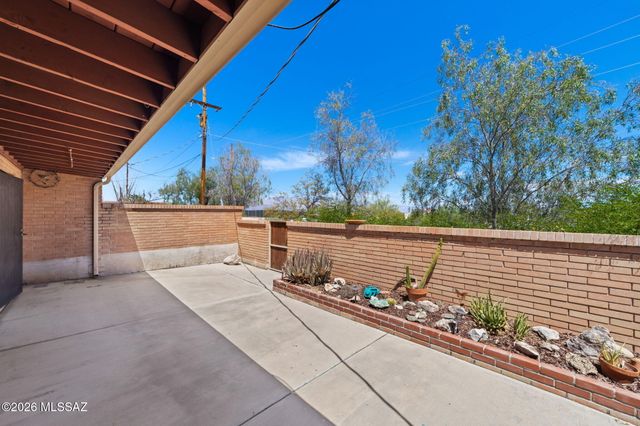 1904 W Anklam Road, Tucson, AZ 85745