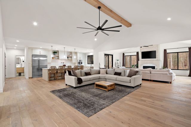 151 County Rd 350 W, Valparaiso, IN 46385