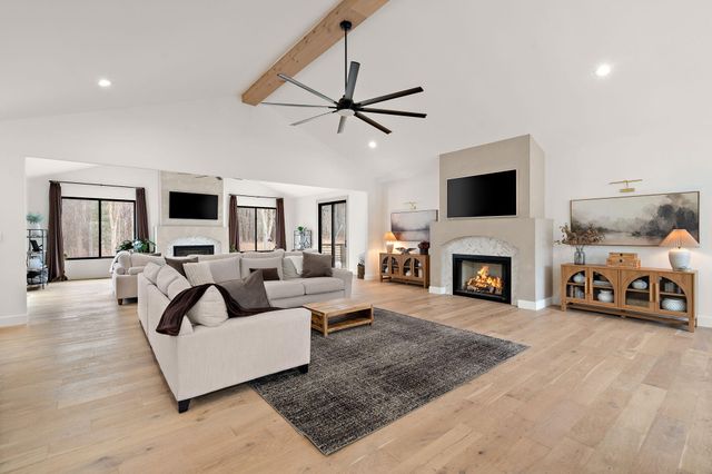 151 County Rd 350 W, Valparaiso, IN 46385