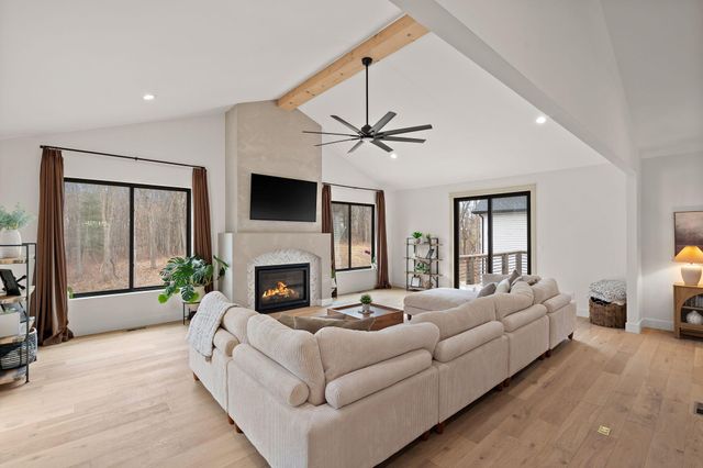 151 County Rd 350 W, Valparaiso, IN 46385