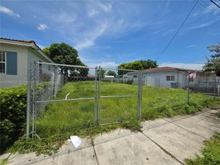 231 NW 62nd Avenue, Miami, FL 33126