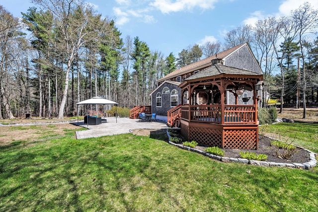 331 Braley Hill Rd, Rochester, MA 02770