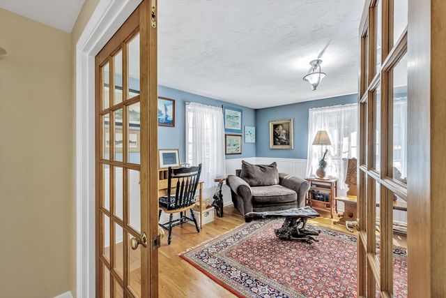 331 Braley Hill Rd, Rochester, MA 02770