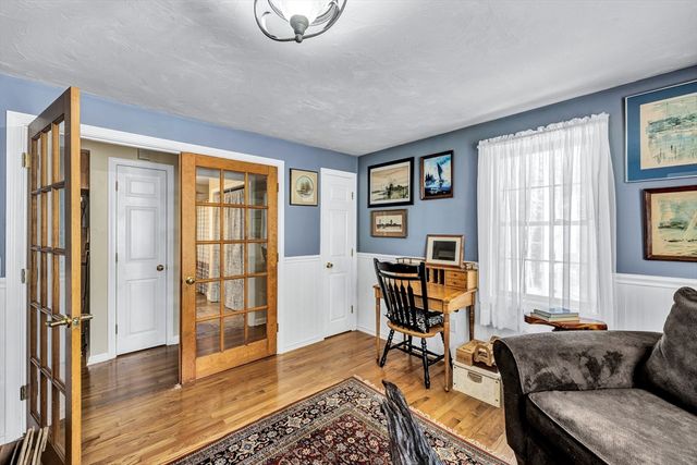 331 Braley Hill Rd, Rochester, MA 02770