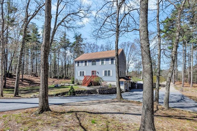 331 Braley Hill Rd, Rochester, MA 02770