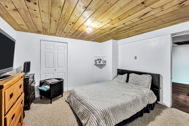 331 Braley Hill Rd, Rochester, MA 02770