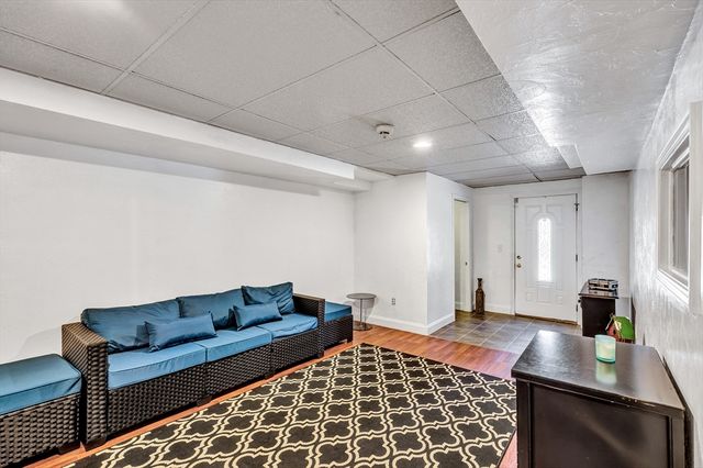 331 Braley Hill Rd, Rochester, MA 02770