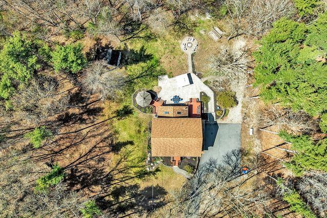 331 Braley Hill Rd, Rochester, MA 02770