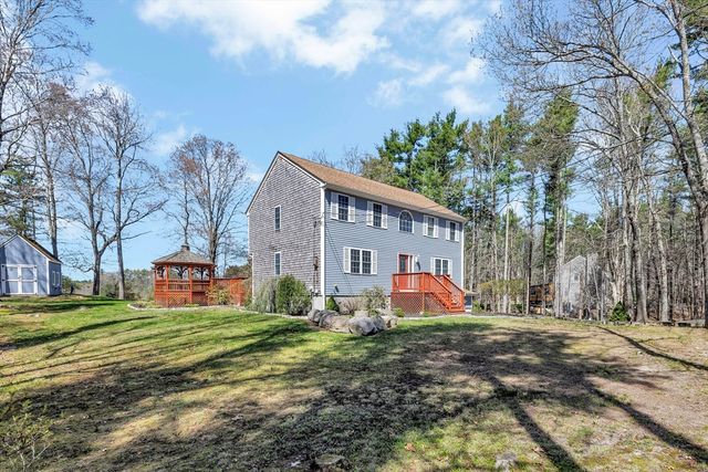 331 Braley Hill Rd, Rochester, MA 02770