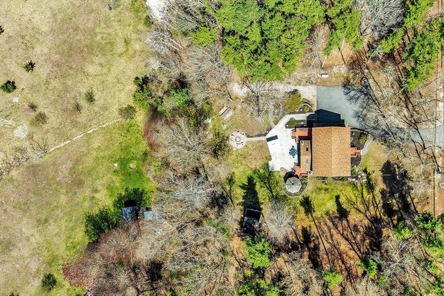 331 Braley Hill Rd, Rochester, MA 02770
