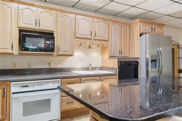 4967 Willow Creek Drive, Woodstock, GA 30188