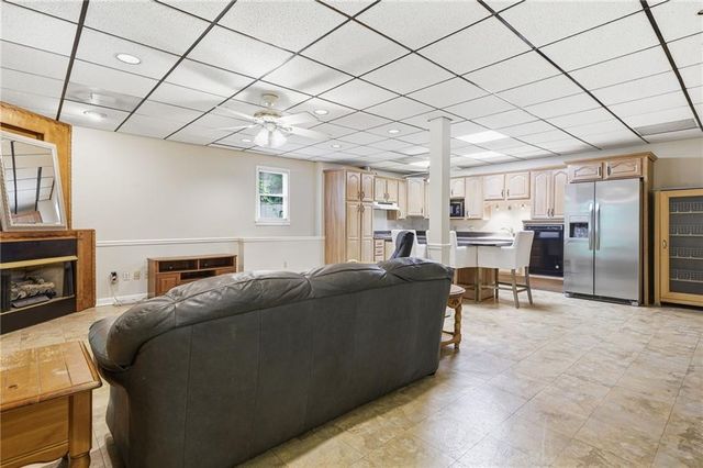 4967 Willow Creek Drive, Woodstock, GA 30188