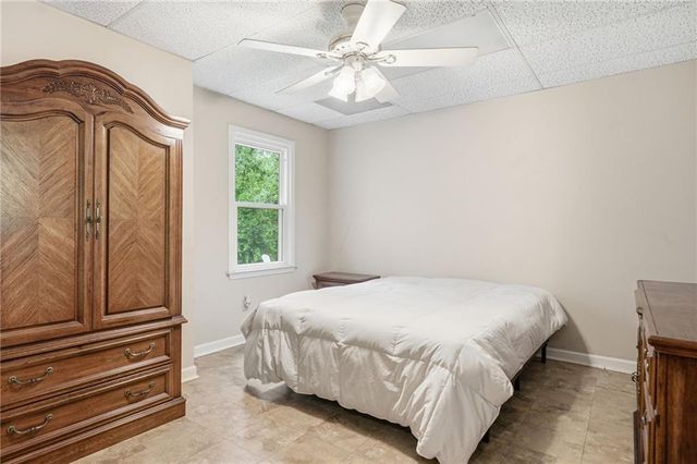 4967 Willow Creek Drive, Woodstock, GA 30188