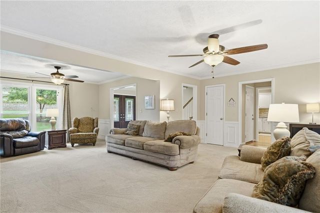4967 Willow Creek Drive, Woodstock, GA 30188