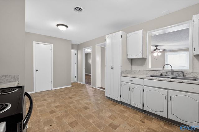 604 Murray Road NW, Huntsville, AL 35811