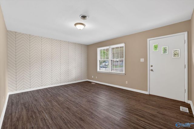 604 Murray Road NW, Huntsville, AL 35811