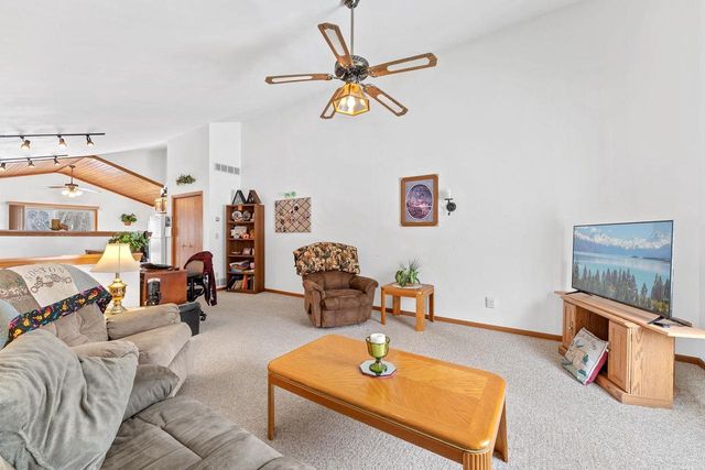 306-308 N East Street, La Valle, WI 53941